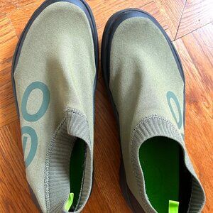 OOFOS slip on green recovery shoes men size 14 (run a bit small 13?) Read ad